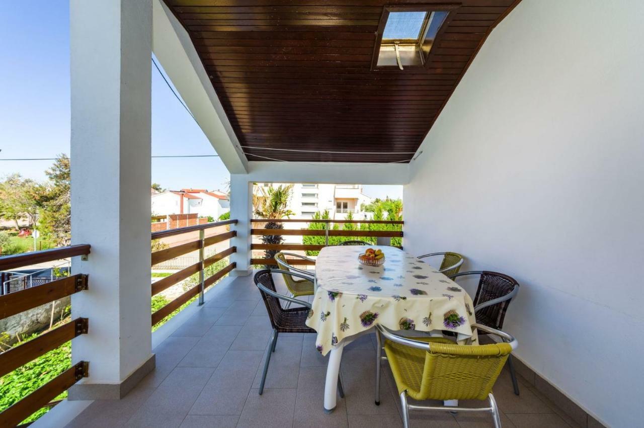 Apartment Matkos - With Garden And Terrace Nin Exterior foto